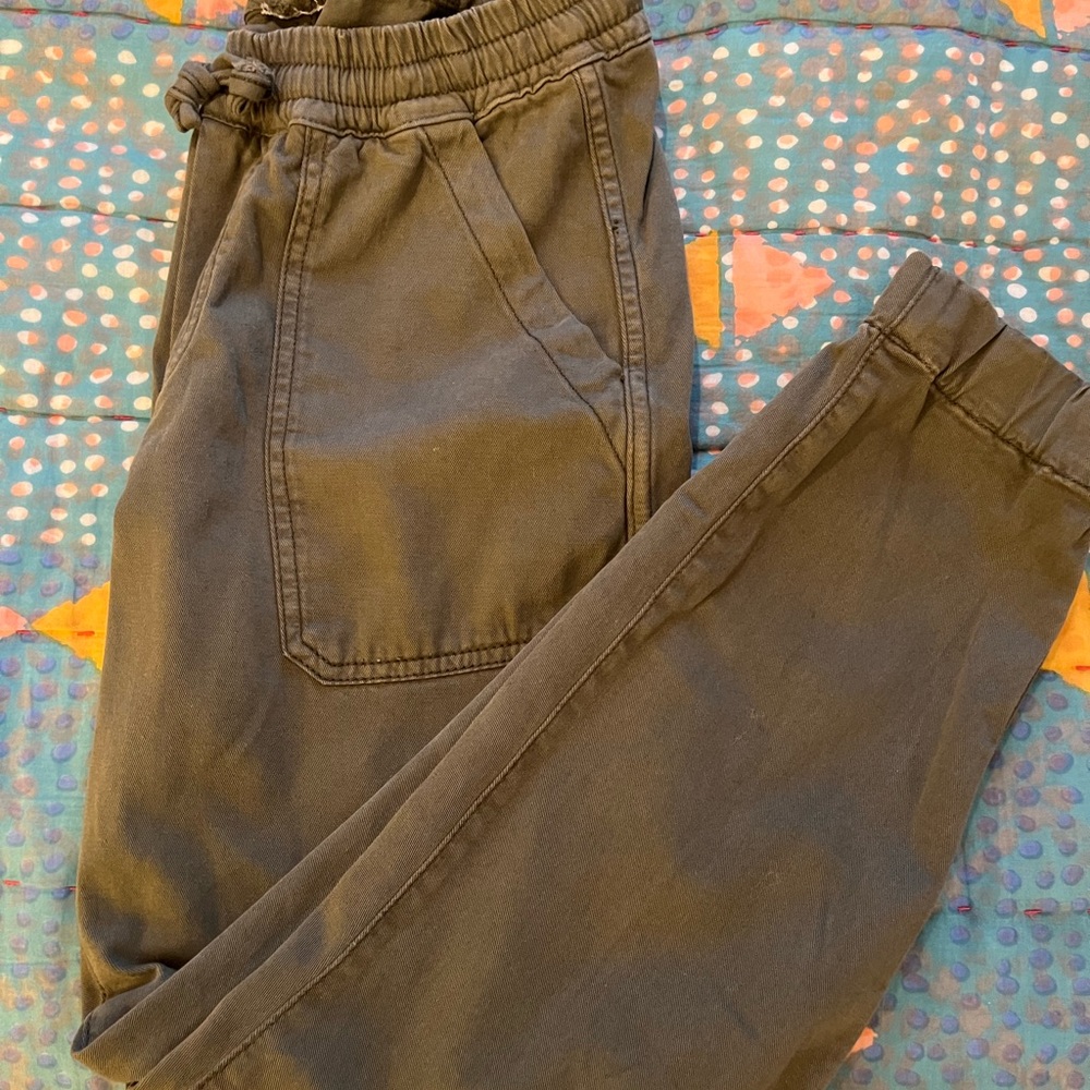 Marine Layer Emmy Utility Pant in Dusty Olive - Small - Picture 2 of 6